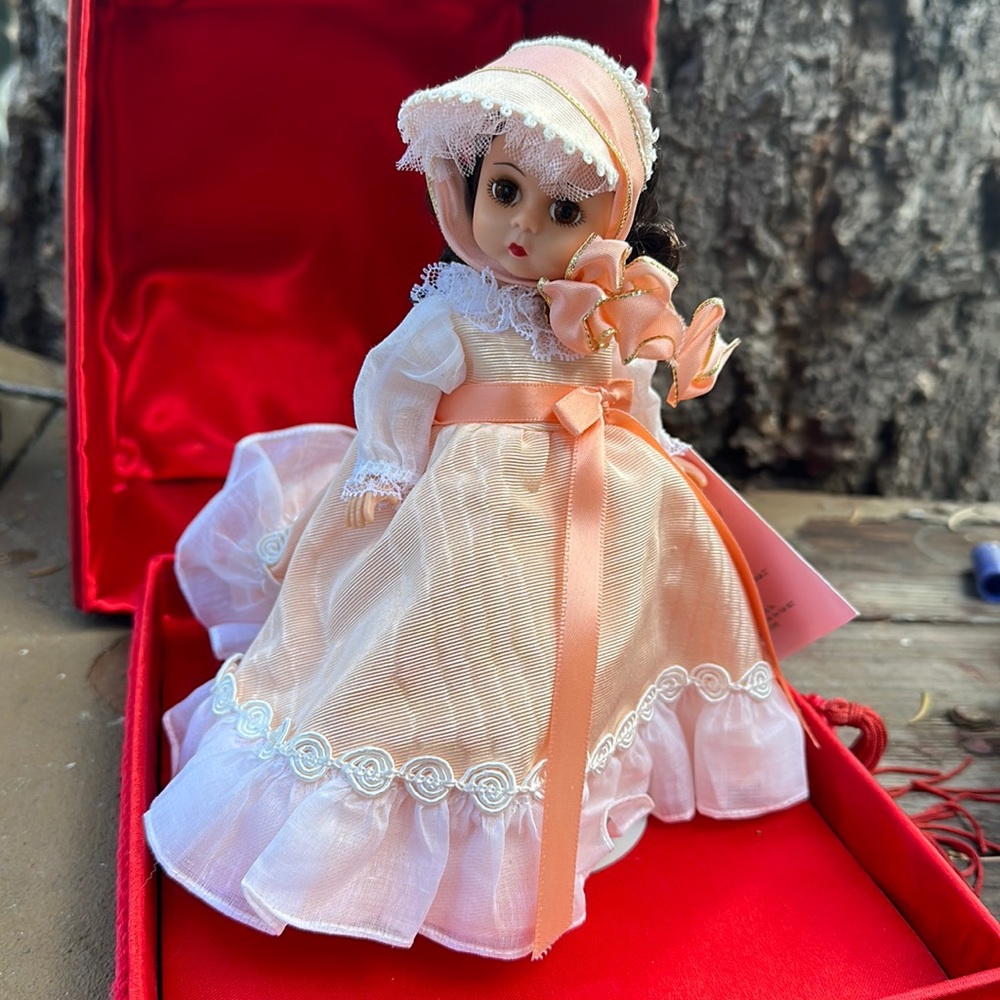 Madame Alexander Doll Scarlett Series